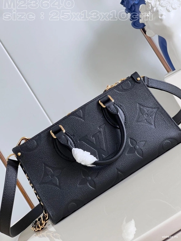 WIS West LOUIS VUITTON ONTHEGO East 0801